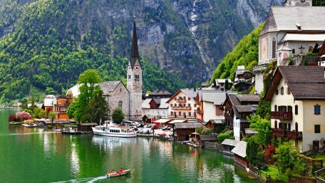 Hallstatt in summer (Austria) wallpaper