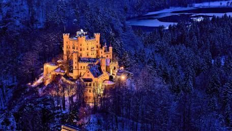 Hohenschwangau Castle at dusk wallpaper