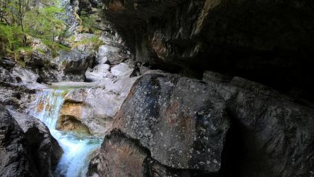 Waterfall wallpaper