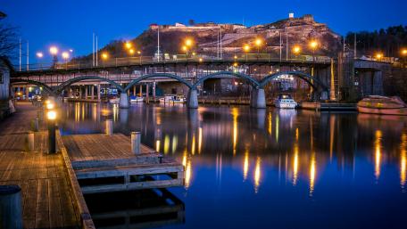 Halden bybru  at dusk (Norway) wallpaper