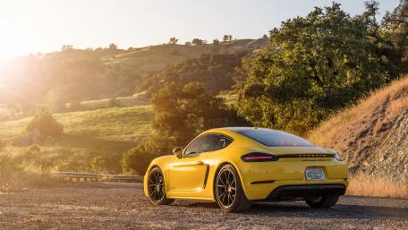 Porsche 718 Cayman wallpaper