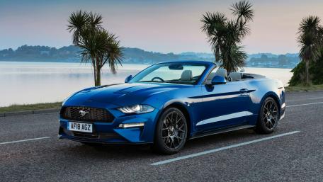 Cabriolet Ford Mustang wallpaper