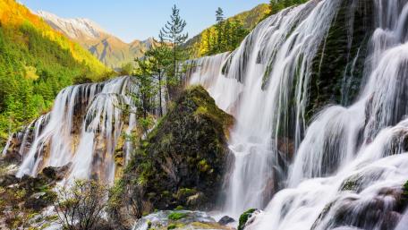 Pearl Shoal Waterfall in Sichuan, China wallpaper