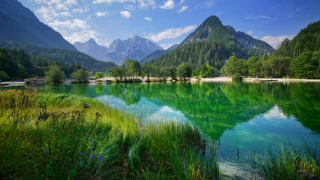 Lake Jasna (Slovenia) wallpaper