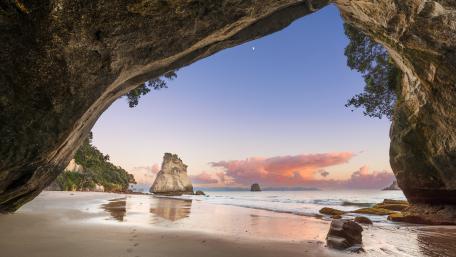 Te Whanganui-A-Hei (Cathedral Cove) Marine Reserve, Hahei, New Zealand wallpaper