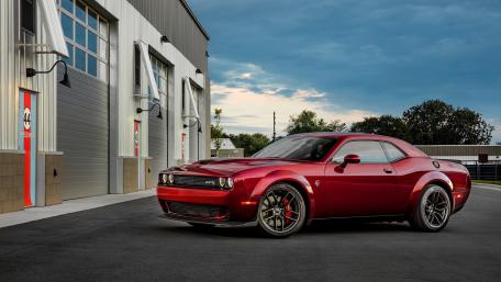 Dodge Challenger SRT Hellcat 2018 wallpaper