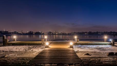 Serene Cityscape at Night with Vibrant Lights wallpaper