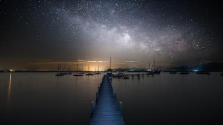 Starry Night Over Serene Lake Dock wallpaper