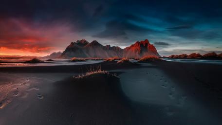 Vestrahorn Mountains wallpaper