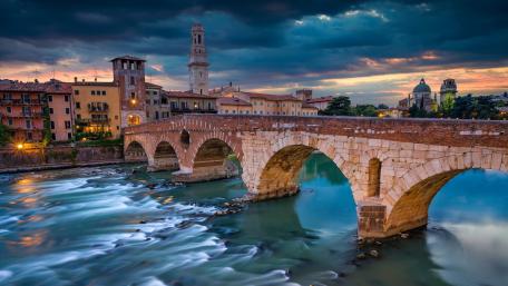Ponte Pietra Bridge wallpaper