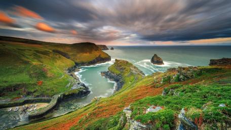 Majestic Coastal Landscape at Dusk wallpaper