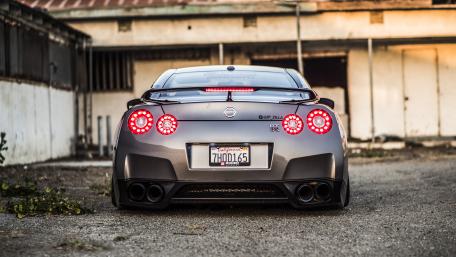 Nissan GT-R wallpaper