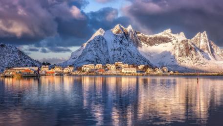 Small village surrounded by mountains wallpaper