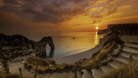 Durdle Door at sunset wallpaper