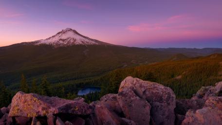 Majestic Mountain Serenity wallpaper