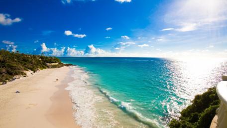 Summer Beach Bliss in 4K wallpaper