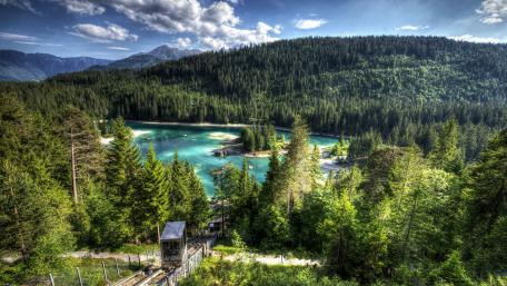 Caumasee Lake wallpaper