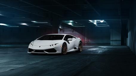 Lamborghini Huracan wallpaper