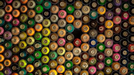 Vibrant Spray Paint Circle Pattern Wallpaper wallpaper