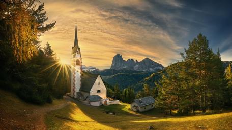 The old church in Ortisei, Italy wallpaper