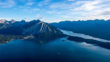 Majestic Wilderness Overlooking Tranquil Waters wallpaper