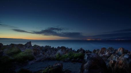 Starry sky over the ocean shore at South Africa wallpaper