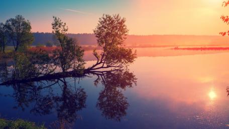 Lakeside sunrise wallpaper