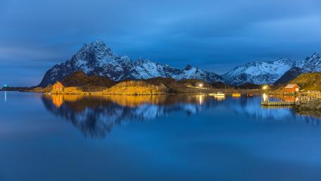 Serene Fjord Reflections in Dawn Light wallpaper