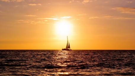 Sunset sailing wallpaper