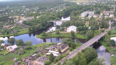 Serene Aerial View of a Picturesque Cityscape wallpaper