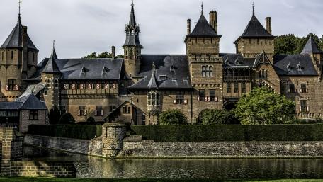 Castle De Haar (Netherlands) wallpaper