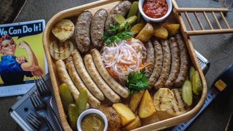 Grilled Sausage Platter Delight wallpaper