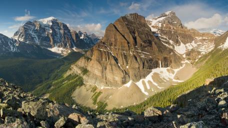 Majestic Mountain Range in Wilderness Scene wallpaper