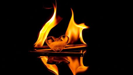 Ice heart in the flames wallpaper