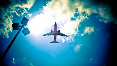 Airplane flying in the sky wallpaper