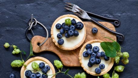 Blueberry cake with special forks wallpaper