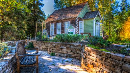 Tiny house wallpaper