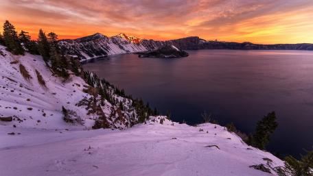 Crater Lake wallpaper