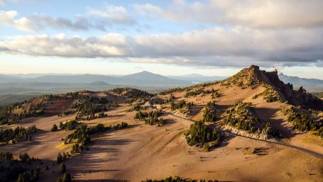 Majestic Desert Landscape at Dawn wallpaper