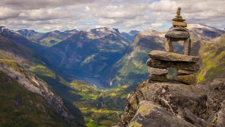 Rock balancing in Mount Dalsnibba wallpaper
