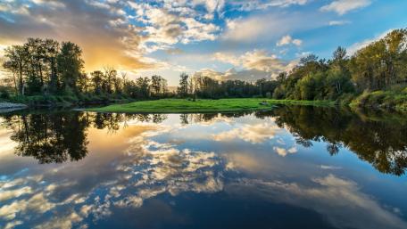 Sky reflection wallpaper
