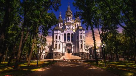 The Temple Of The Holy Myrrh-bearers, Kharkiv, Ukraine wallpaper