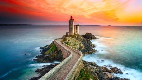 Lighthouse of Petit Minou wallpaper
