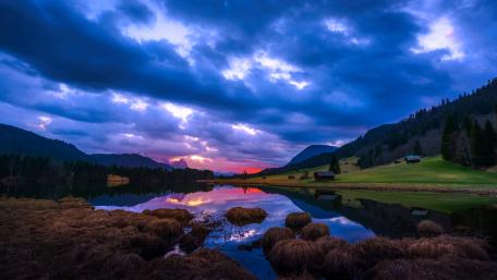 Cloudy landscape wallpaper