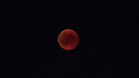 Lunar eclipse wallpaper