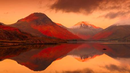Reddish landscape reflection wallpaper