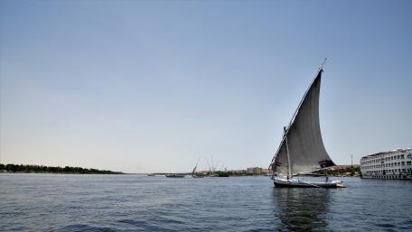 Sailboat on the Niel wallpaper