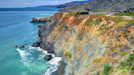Breathtaking Coastal Cliff Landscape wallpaper