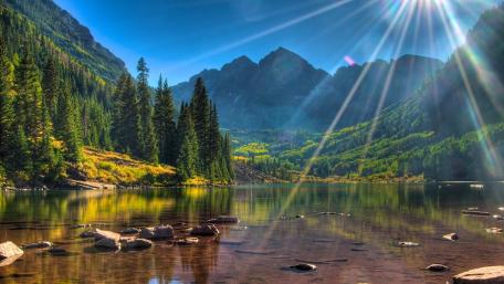 Maroon Bells in the sunshine wallpaper