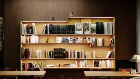 Bookcase wallpaper